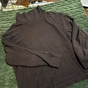 Uniqlo Mens Brown Turtle Neck Sweater Size Large Like New